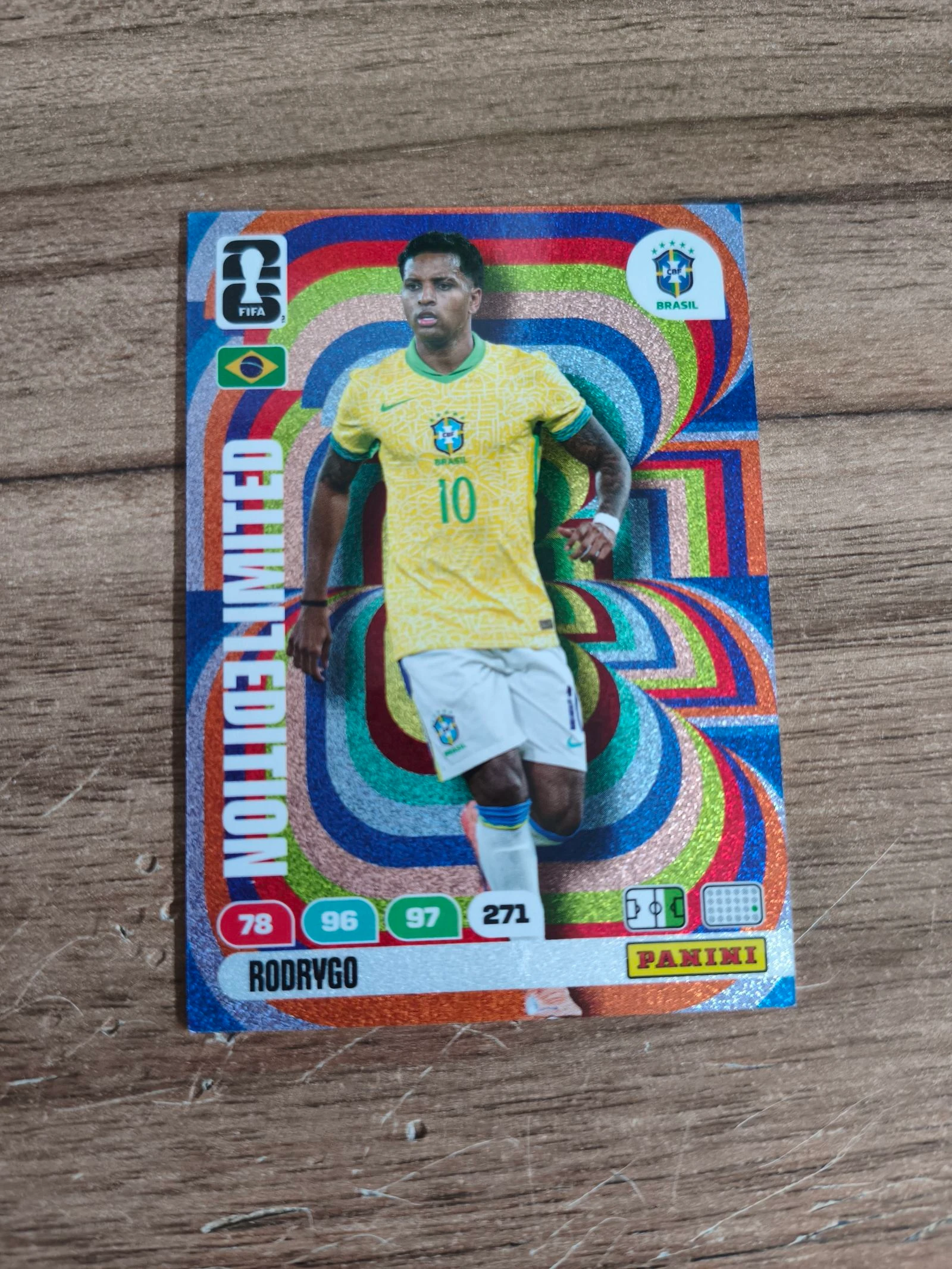 Carte de foot panini cdm rodrygo édition limitée 